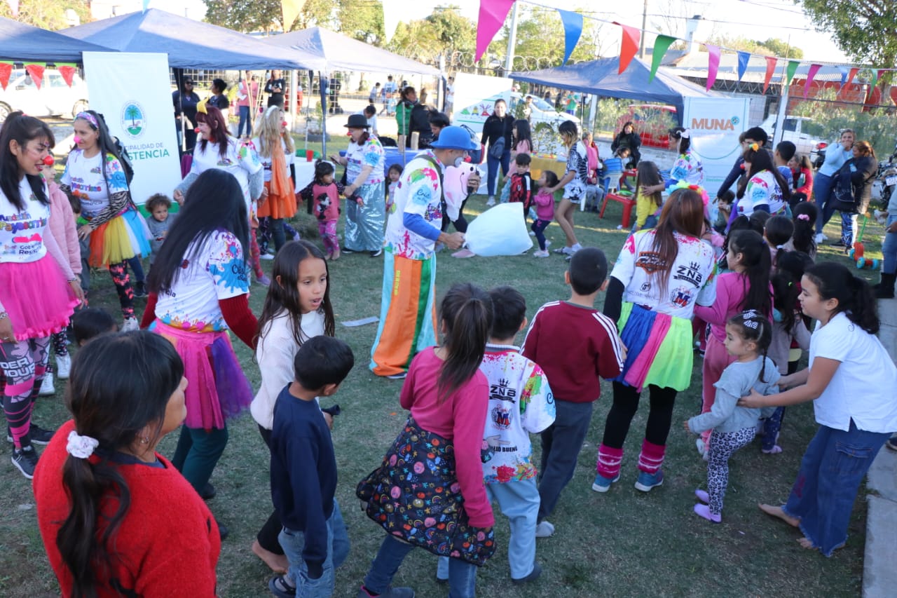 Mes de las infancias: kermes y Resistencia juega en el Barrio Santa Rita