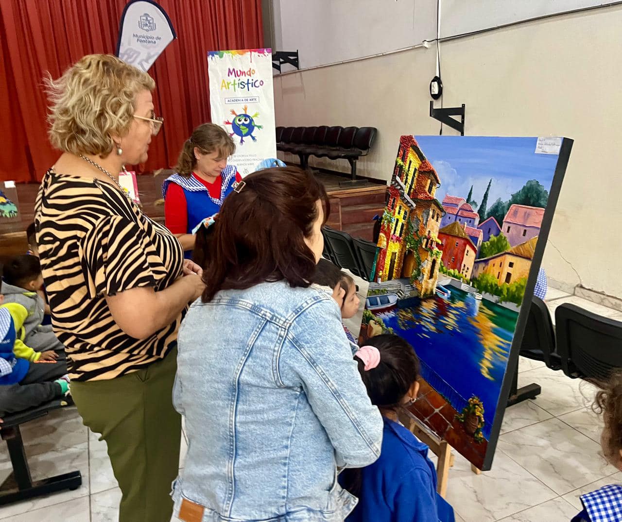 Se llevó a cabo la “Expo fotos y Galería de Arte Moderno” en la localidad de Fontana