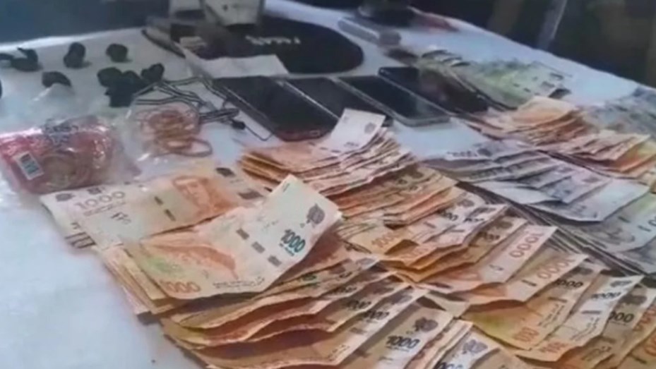 Detuvieron a una pareja que utilizaba a sus hijos menores para vender drogas