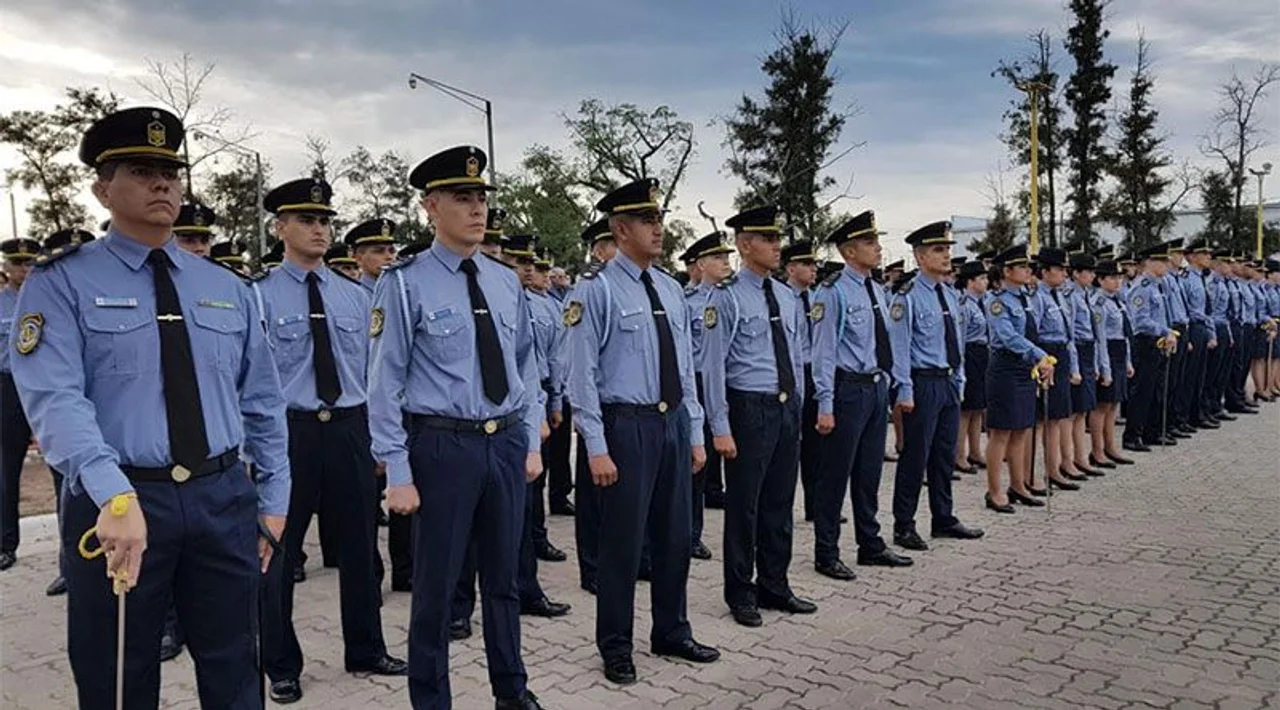 Apartaron a 62 policías de Santiago del Estero que dieron positivo en el examen toxicológico