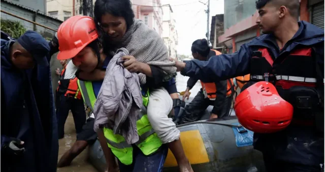 Nepal enfrenta devastadoras inundaciones: más de 66 muertos y 69 desaparecidos