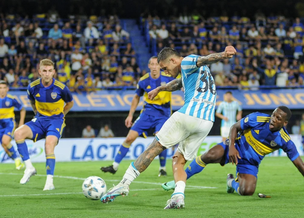 Boca y Racing se enfrentan en un duelo trascendental para acercarse a los líderes de la Liga Profesional