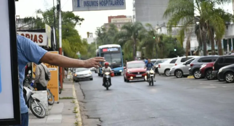 Con el objetivo de Intentan evitar nuevas medidas de fuerza, se reúnen este mediodía trabajadores y empresarios del transporte público