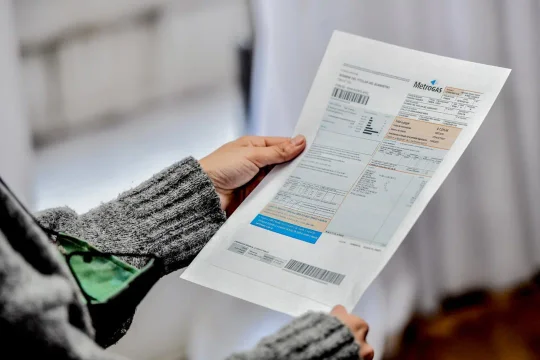 El Gobierno anunció nuevos aumentos en las tarifas hasta 2025: cuáles son y a quiénes afectará