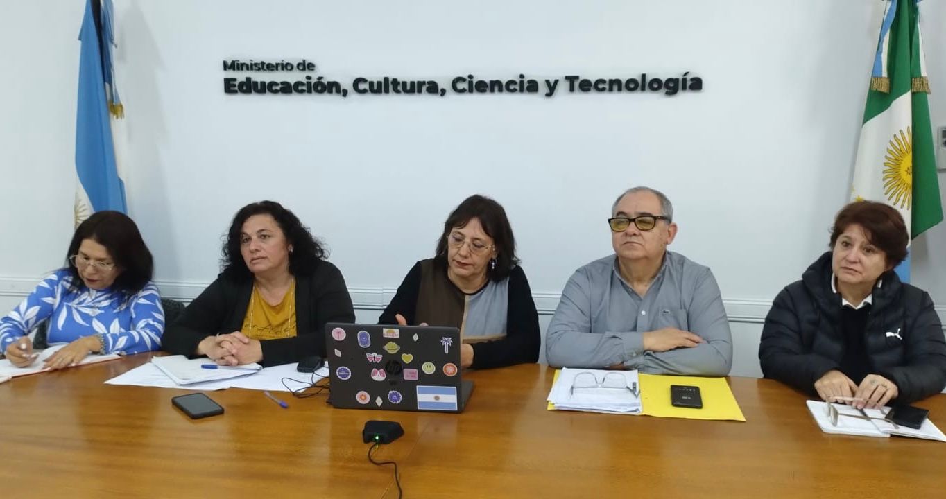 Educación: etapa final del proceso para la titularización de docentes del nivel superior
