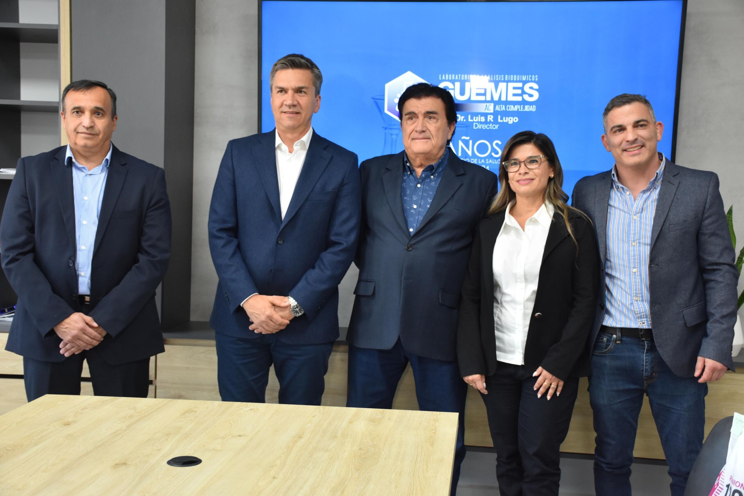 50° Aniversario de Laboratorio Güemes: el Gobernador Zdero reconoció a la institución por su trayectoria