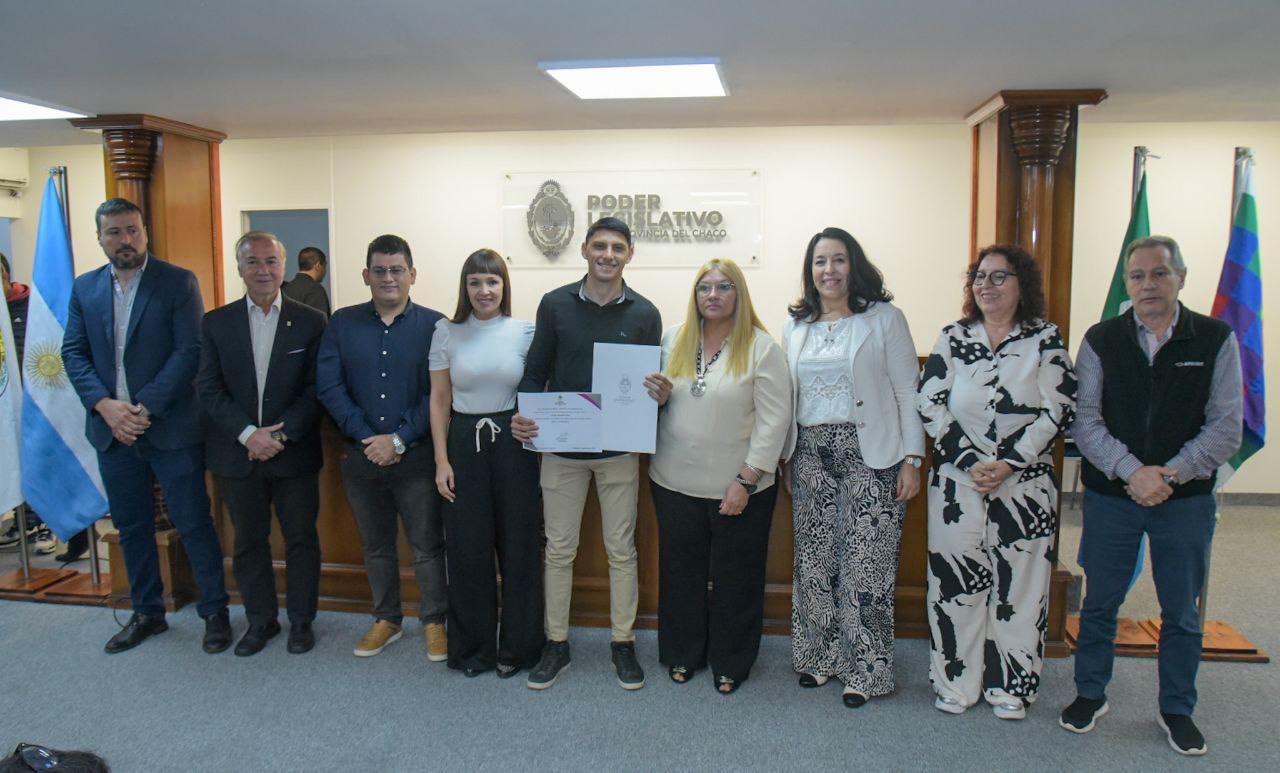 La Legislatura premió este 2024 a cinco “Jóvenes Destacados” en emprendedorismo, compromiso social, literatura, deporte y diseño