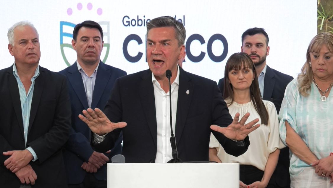 Zdero: «El exgobernador apretó a los legisladores para que no aprobaran el crédito»