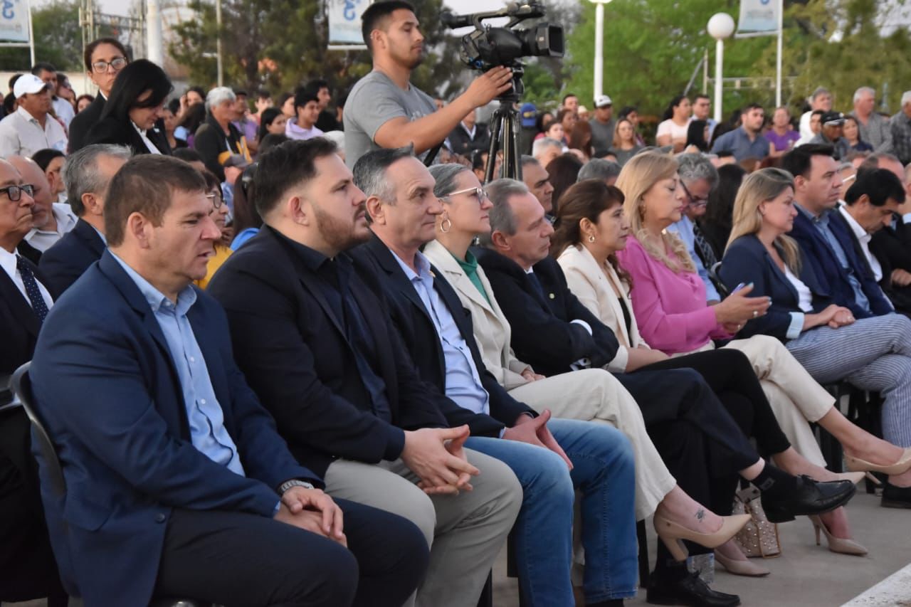 88° Aniversario de J.J. Castelli: el Poder Legislativo estuvo presente en la celebración 