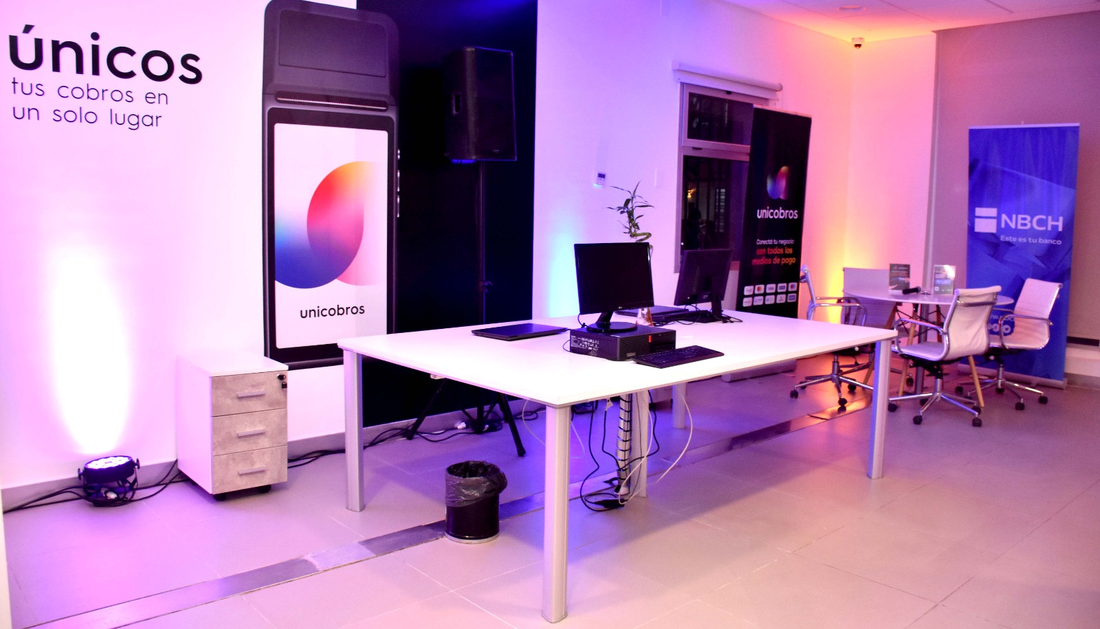 NBCH presentó la Línea +Comercios en el local de Unicobros
