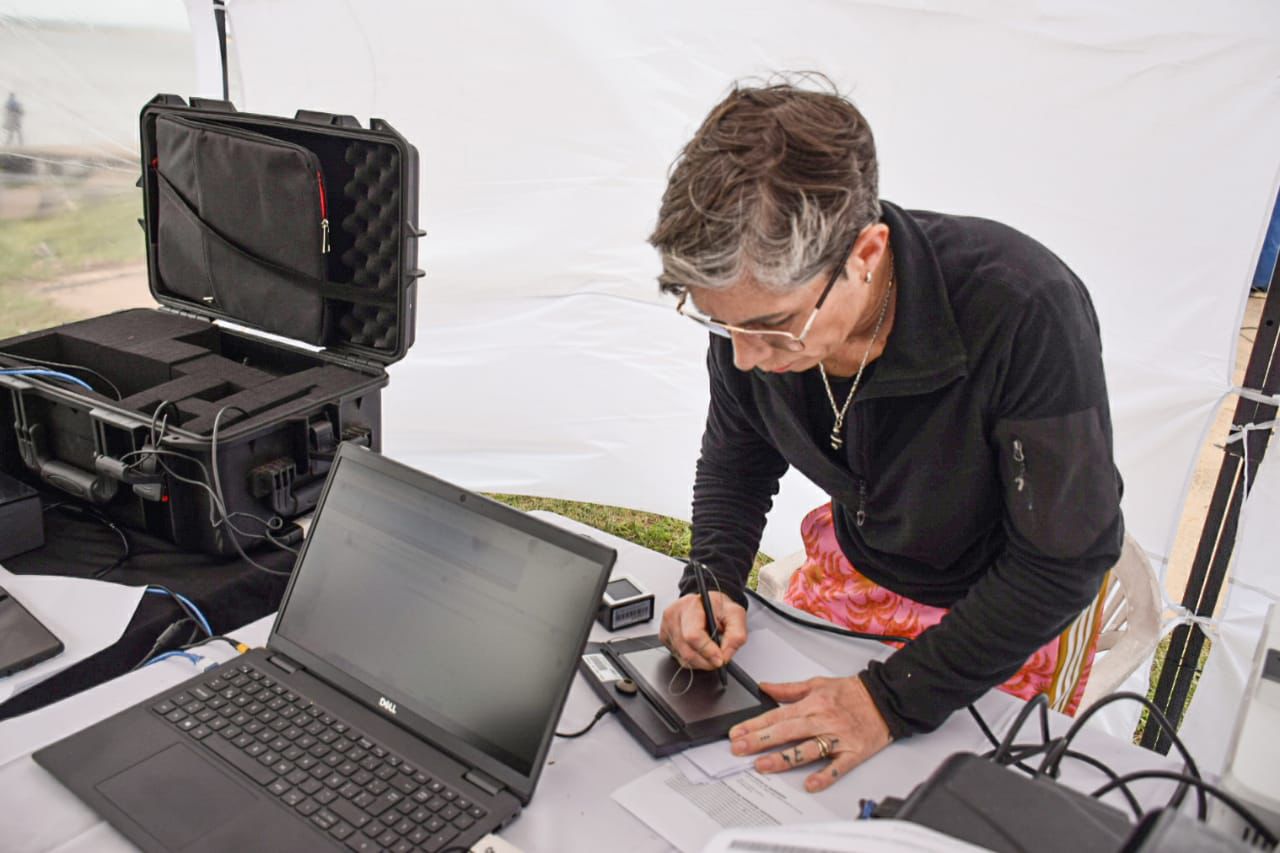 El Ministerio de Gobierno realiza un operativo DNI en la Feria Iberoamericana del Libro