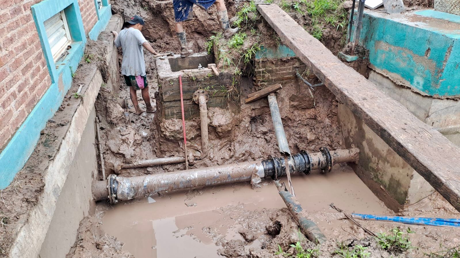 Laguna Limpia: con trabajos en el centro de distribución continúa la intervención del acueducto de las 7 localidades
