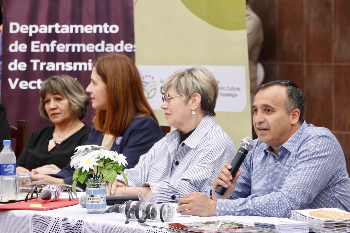 Educación y Salud lanzaron “Patio saludable, en mi escuela y en mi casa” para erradicar el Dengue 