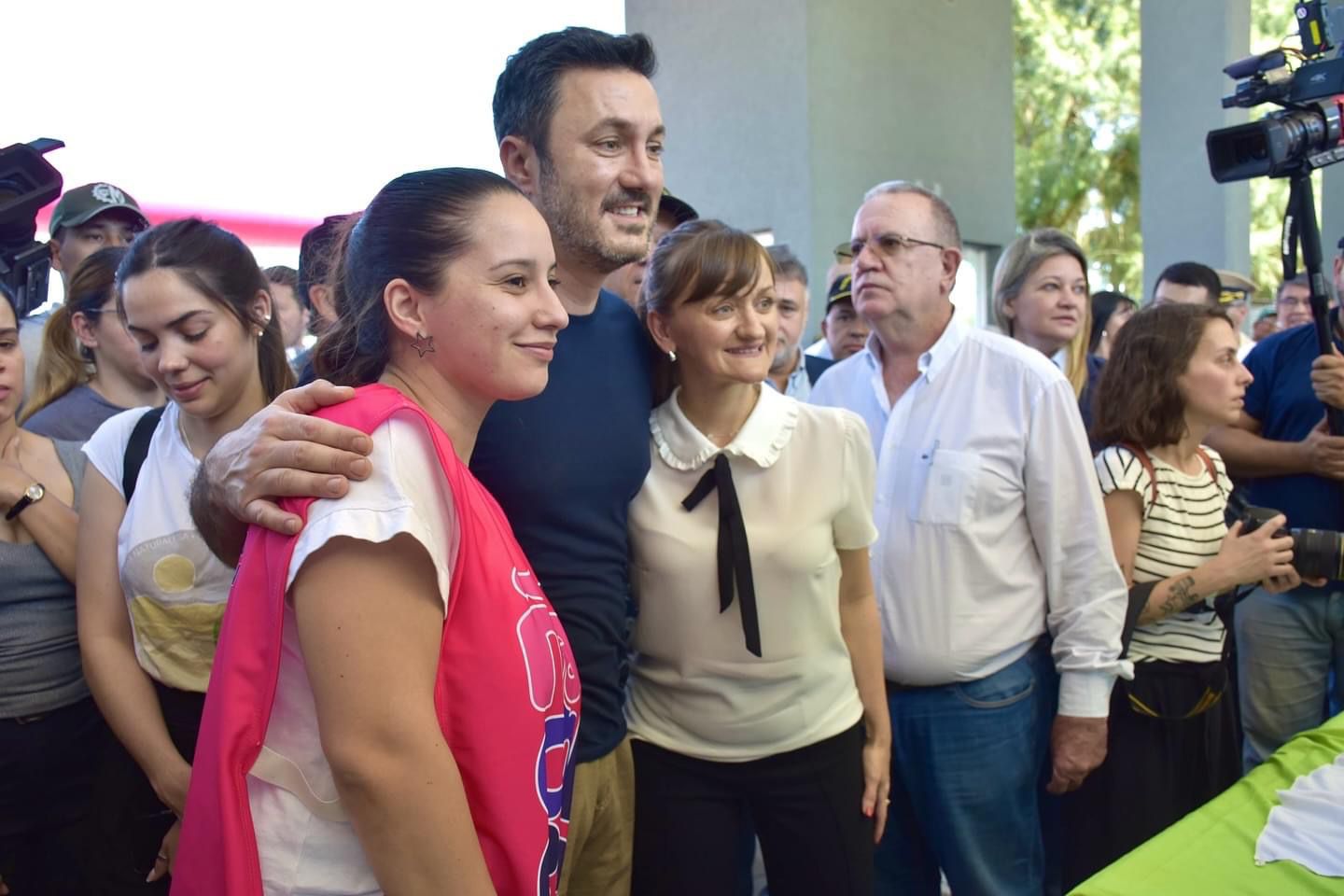 Puerto Las Palmas: Schneider y el Ministro Nacional Petri acompañaron la campaña socio sanitaria fluvial 2024