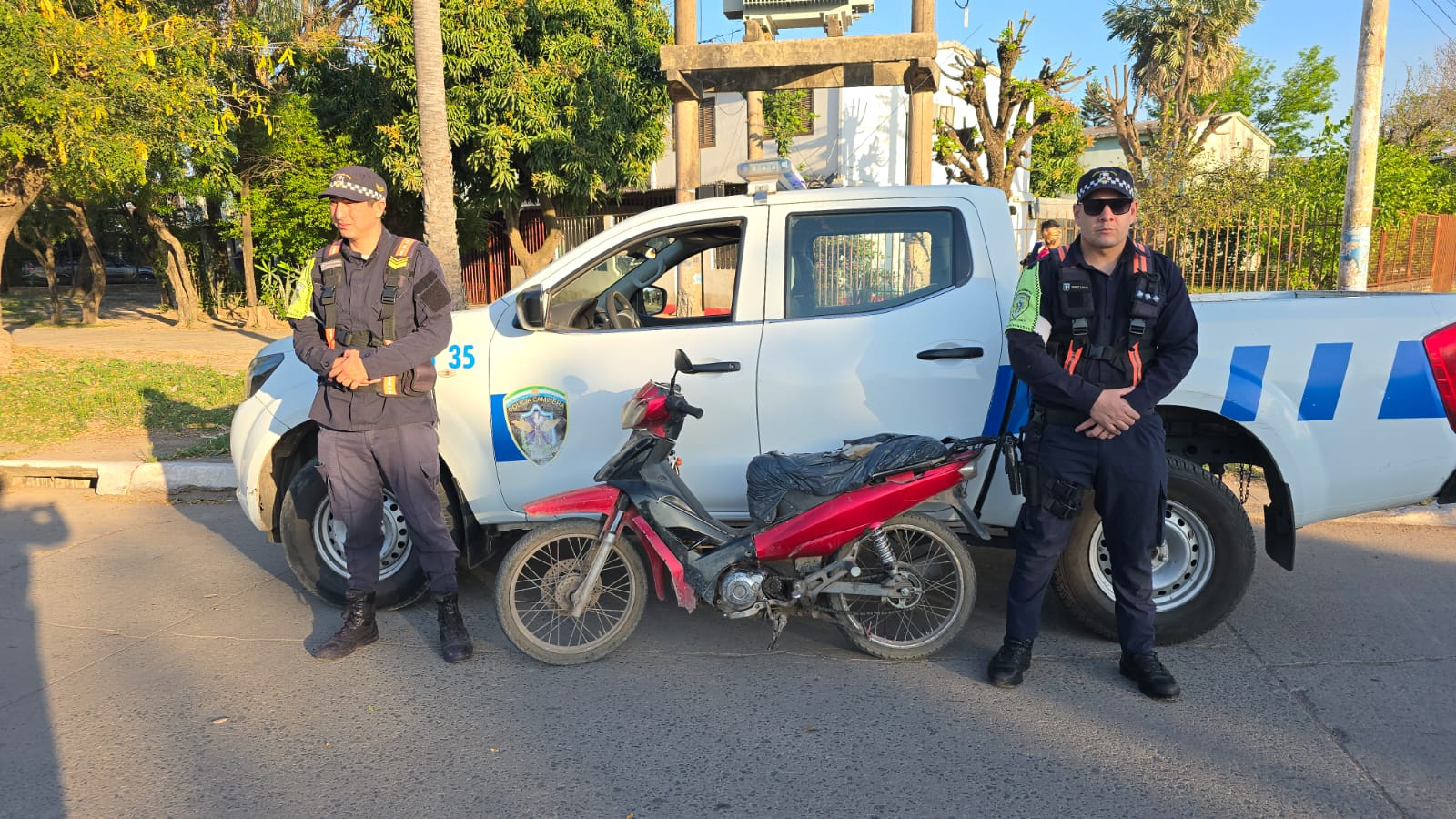 Certeros controles viales: Secuestran mercadería de contrabando, una camioneta y motocicletas buscadas por la justicia