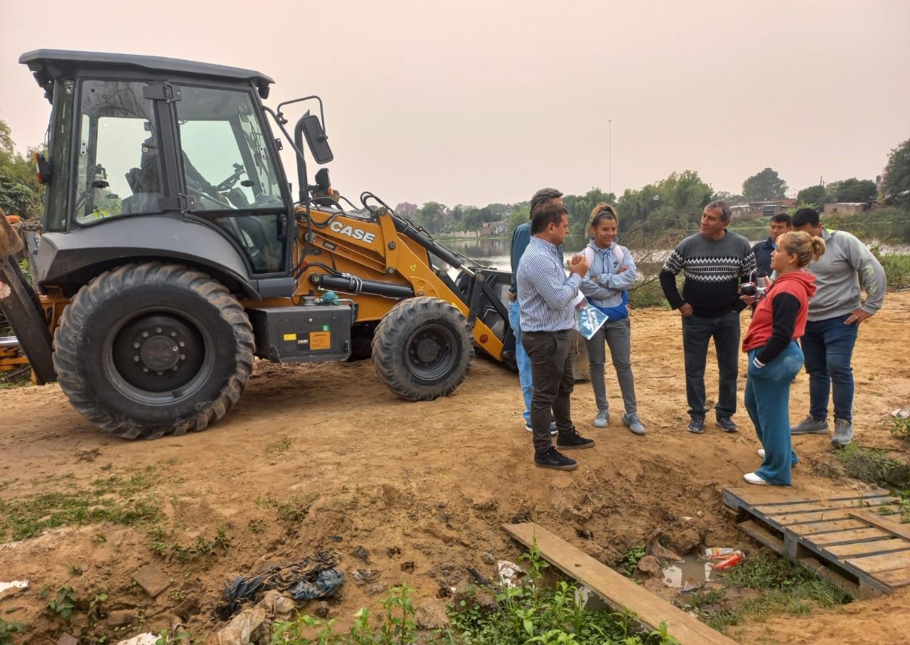 El gobierno provincial avanza con el plan de mantenimiento de canales rurales, urbanos y el cuidado de las lagunas