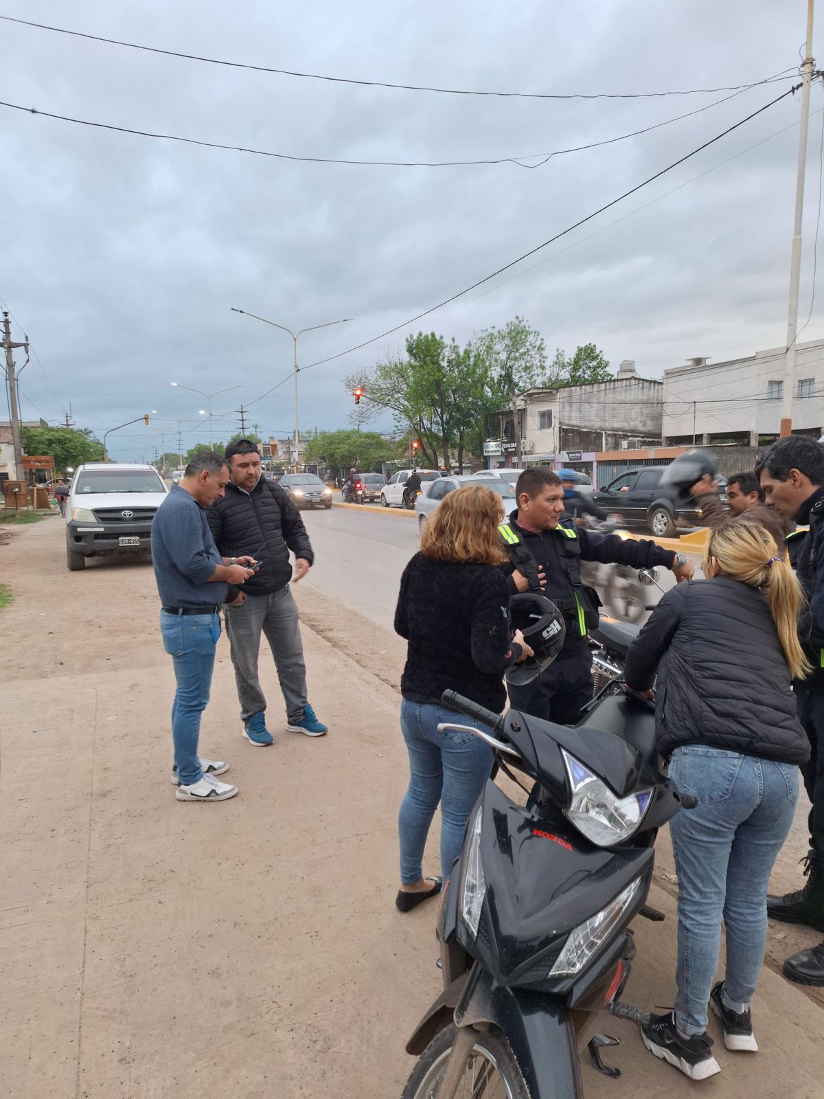 18 motos secuestradas por cruzar semáforos en rojo