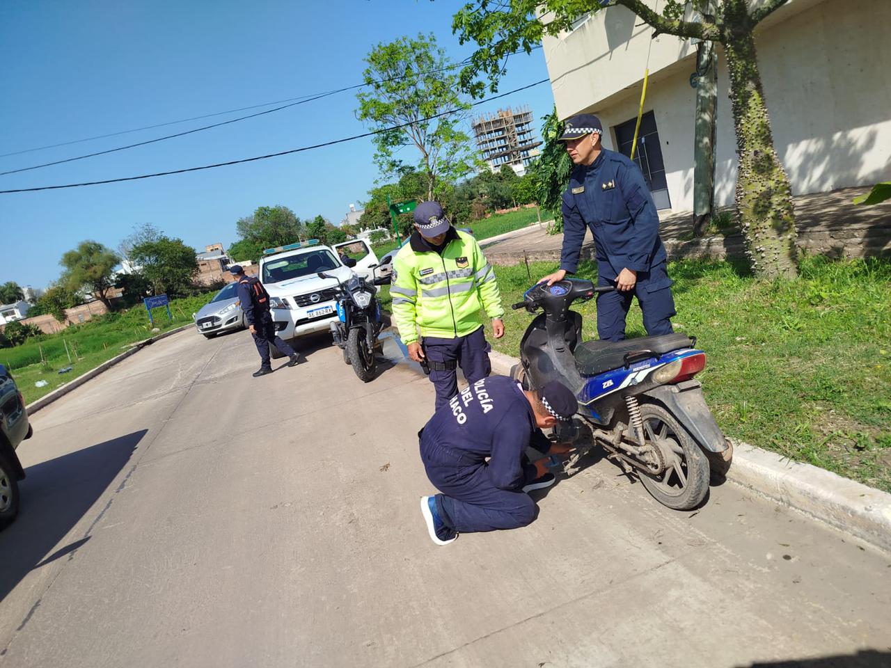 Policía Caminera recupero una motocicleta a su propietario, sustraída minutos antes