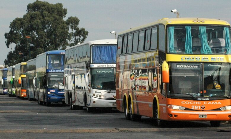 El gobierno desregula el transporte automotor de larga y mediana distancia