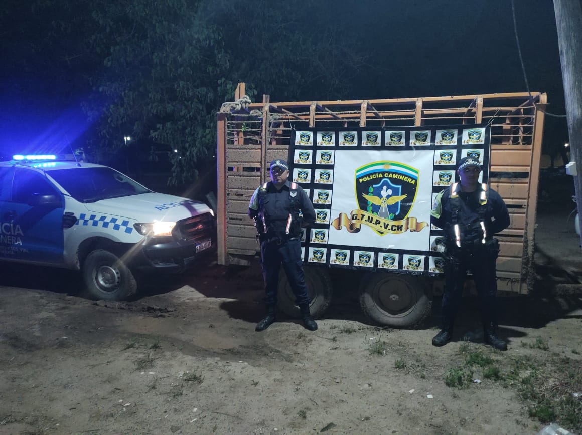Pampa del Infierno: Policía Caminera intervino carga vacuna con anomalías en la documentación.