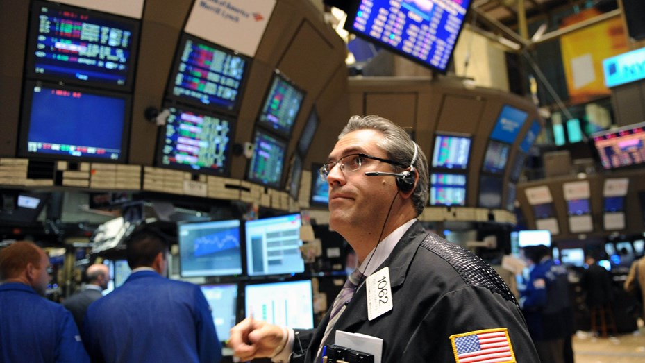 El riesgo país cayó a 800 puntos básicos, su menor valor en más de cinco años