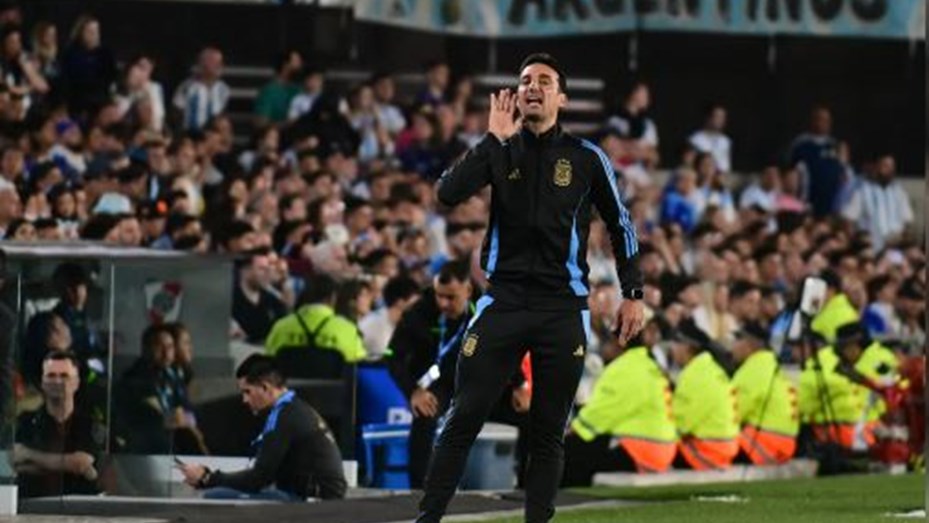 Scaloni piensa en Perú y en los reemplazantes de Molina y Romero