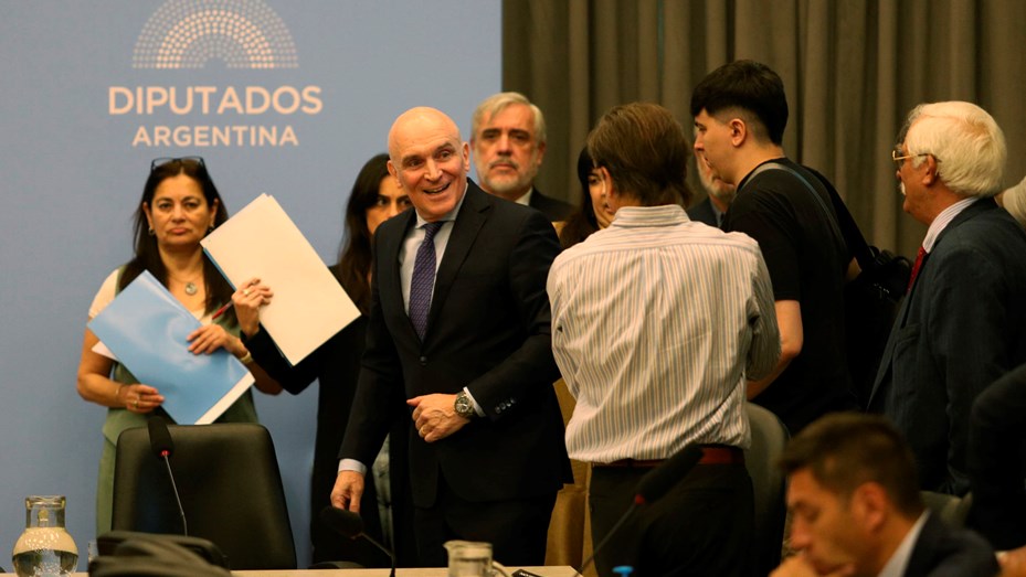 Presupuesto: «No tenemos los 3.700 millones de dólares que piden los gobernadores», se ataja el Gobierno