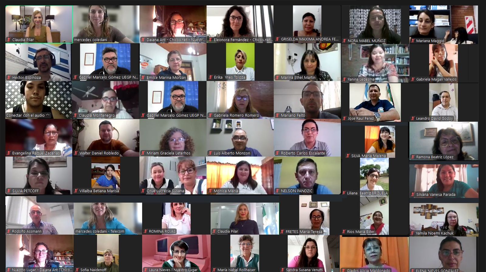 Educación y Telecom brindaron el primer taller para docentes sobre convivencia digital