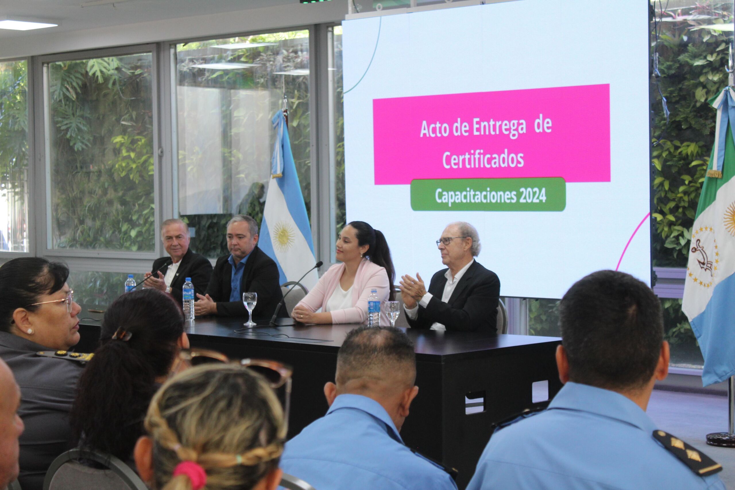 Desde el Ministerio de Desarrollo Humano colaboramos con la ampliación de las redes de contención del Programa Fortaleza” afirmó Galarza