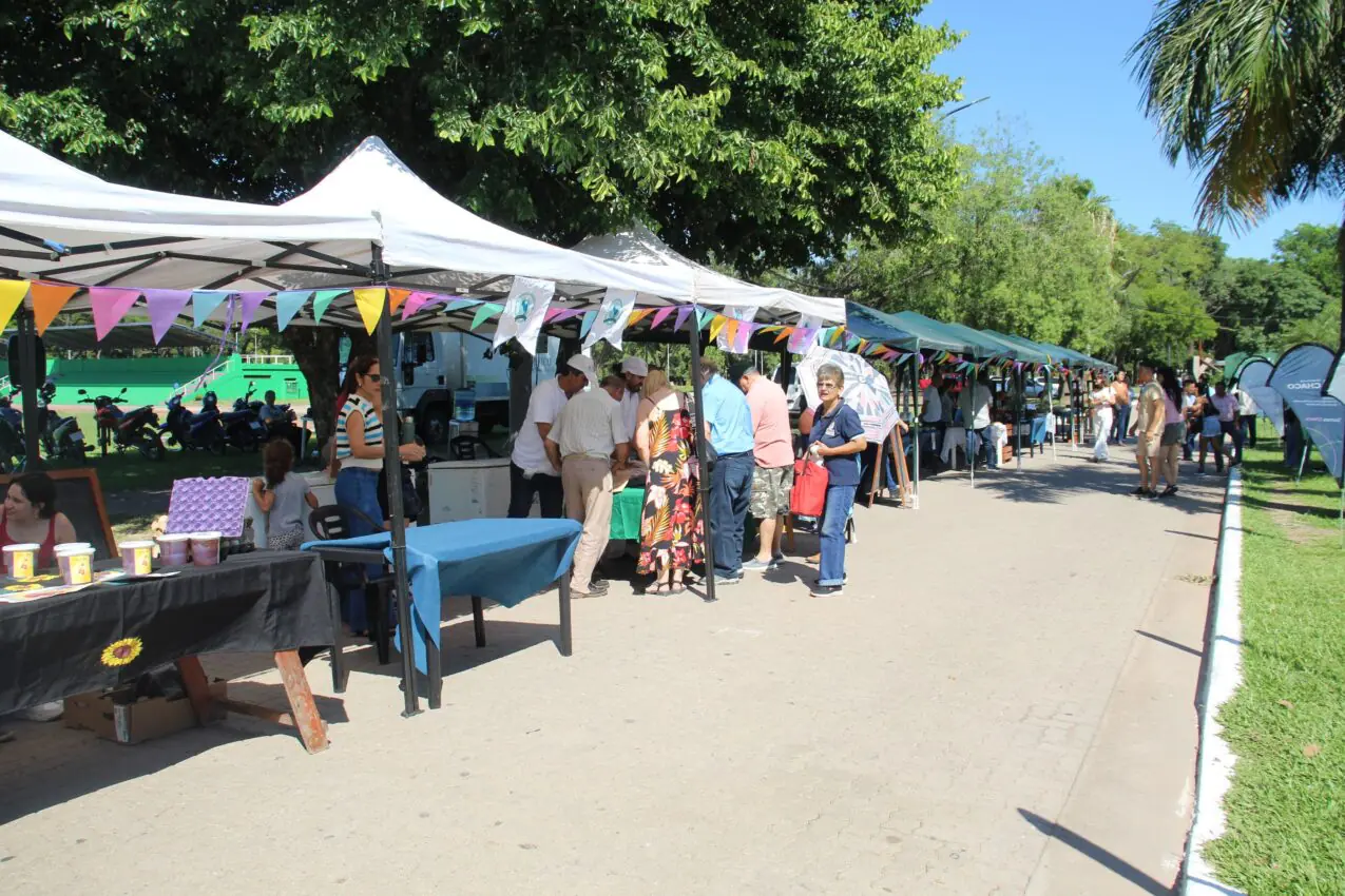 Los pequeños productores tuvieron su día especial a través de la feria en el Domo