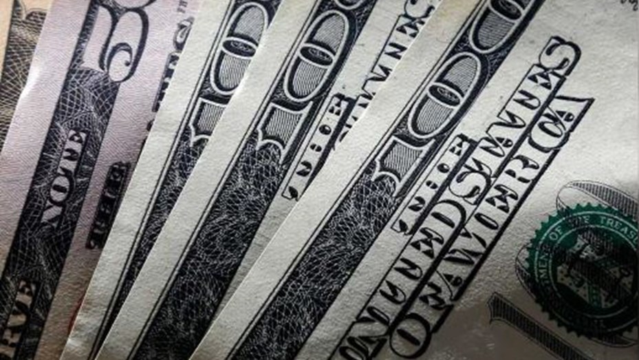 Sacan de circulación billetes de 100 dólares: cuáles son y hasta cuándo se pueden cambiar