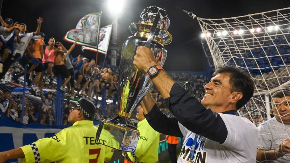 Quinteros en los festejos de Vélez: “Tenemos una medalla, ahora vamos por la otra”