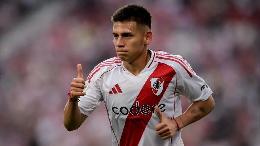 Echeverri vuelve en River y se despide del Monumental