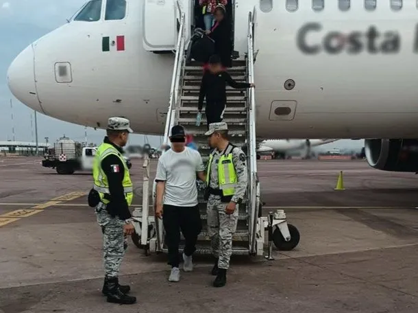 México: un hombre intentó secuestrar un avión y desviarlo a Estados Unidos
