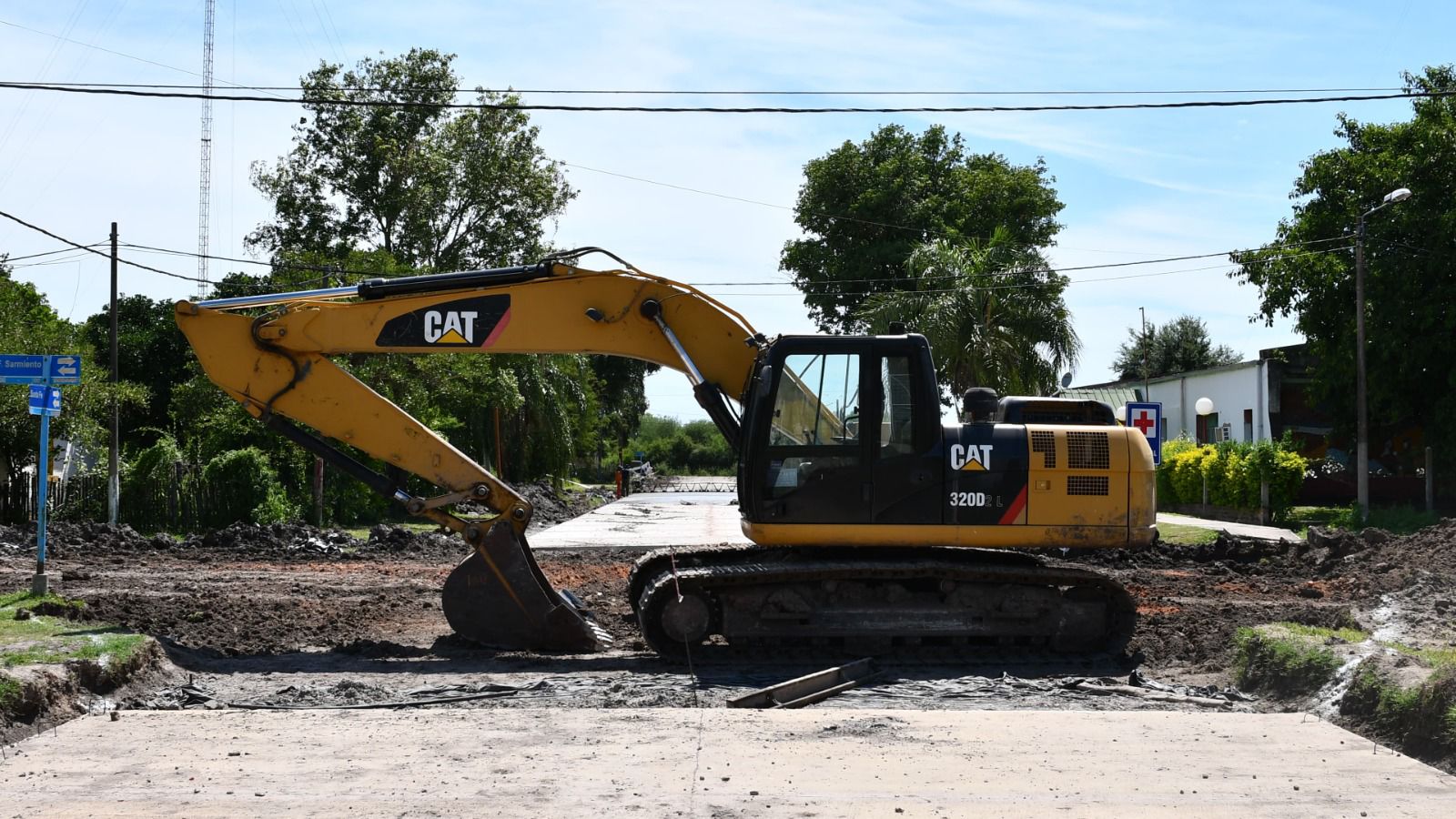 El Gobierno Provincial ejecuta cuadras de pavimento urbano en la localidad de Cote Lai