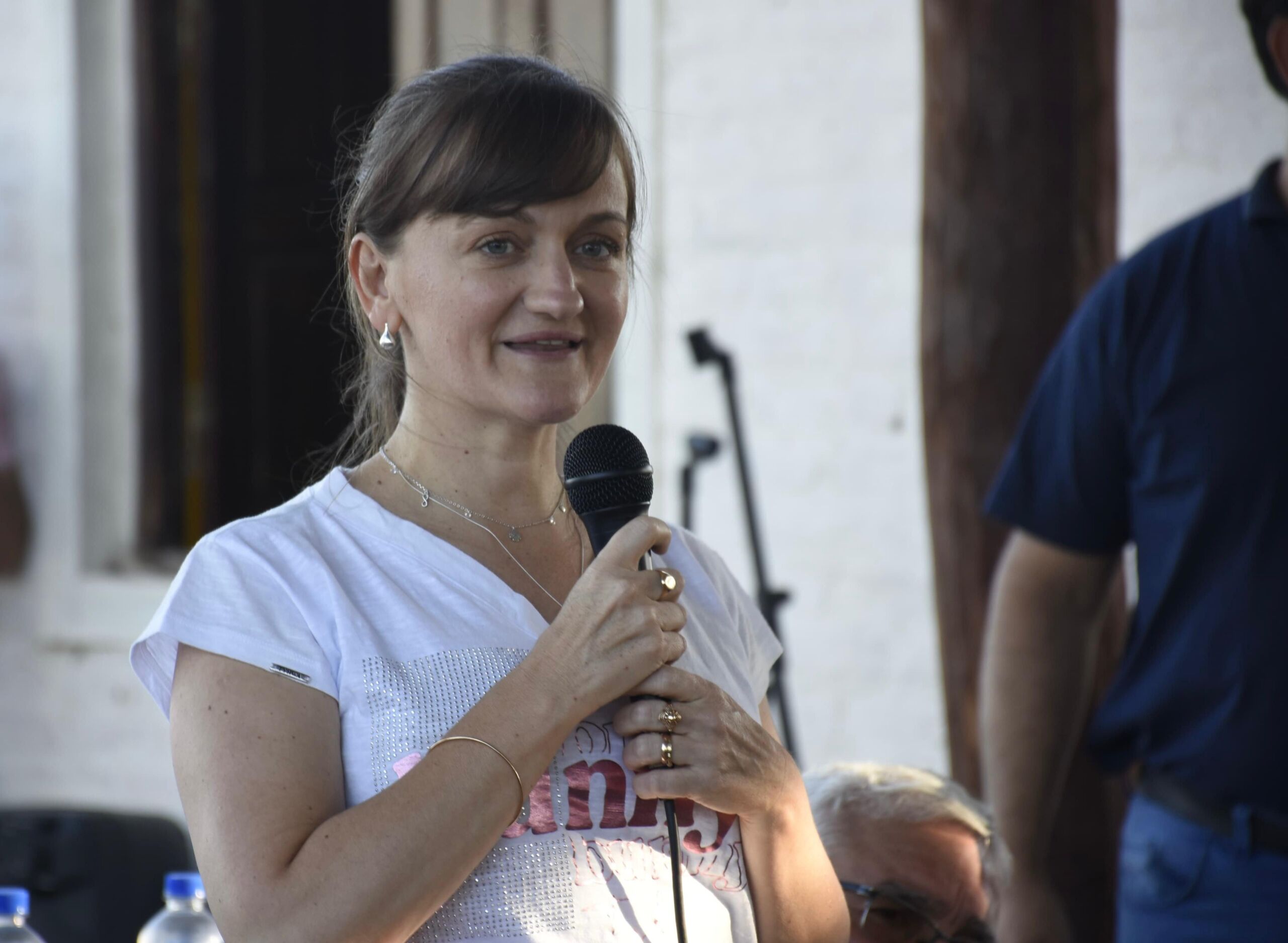 La Vicegobernadora Schneider visitó Mesón de Fierro para fortalecer el vínculo con la comunidad y responder a sus necesidades