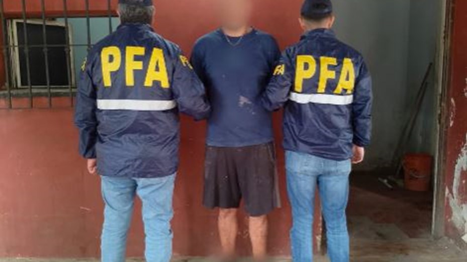 Detienen a prófugo que sometía a un hombre con discapacidad para quedarse con su departamento