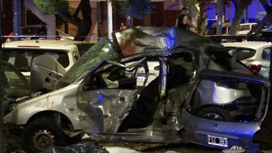 Rosario: Imputarán por doble homicidio al joven conductor que atropelló a alta velocidad a una madre y a su hija