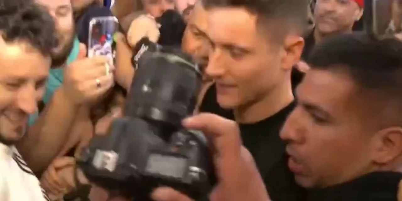 Ander Herrera llegó a la Argentina y lanzó una bomba: “Hablé con Paredes para que venga a Boca”