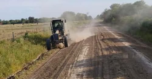 Mejoramiento de caminos: el Gobierno Provincial trabaja en distintos parajes del interior