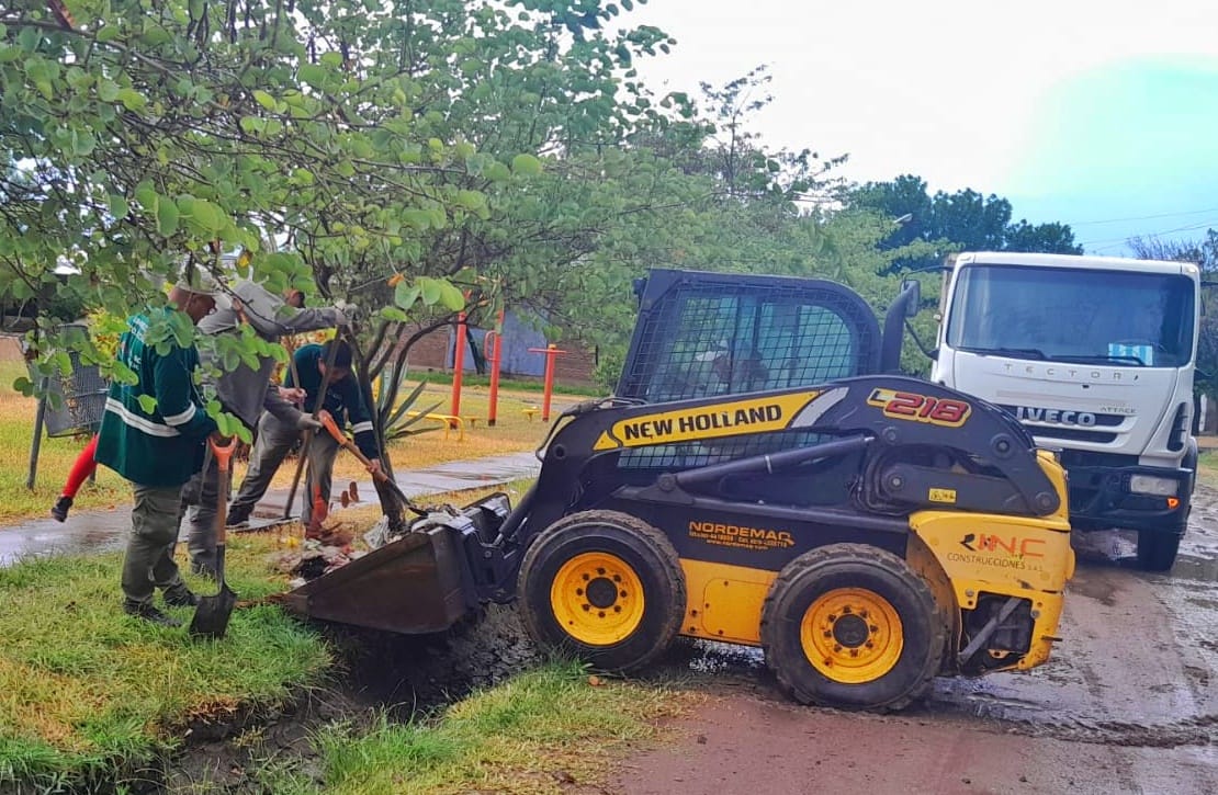 Limpieza urbana y mantenimiento de desagües ejecuto el Municipio en distintos sectores