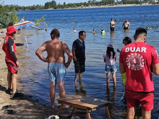 Córdoba: una adolescente murió ahogada en el lago Piedras Moras