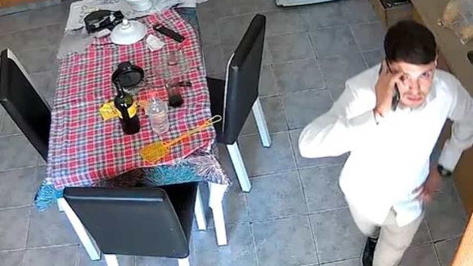 Cuento del tío en Córdoba: se hizo pasar por contador, engañó a un jubilado y le robó los dólares que ahorró