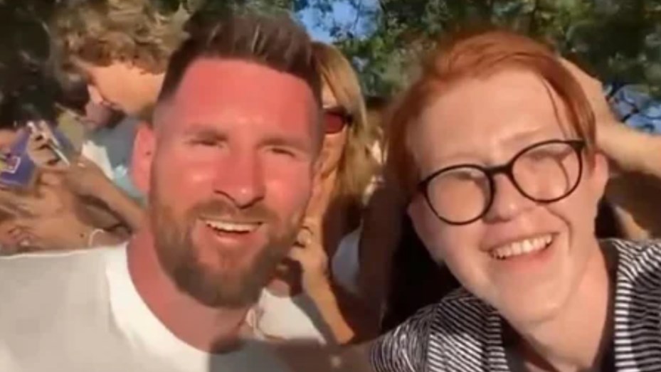 Un tiktoker fue multado por 400.000 pesos por molestar a Lionel Messi en su casa de Rosario