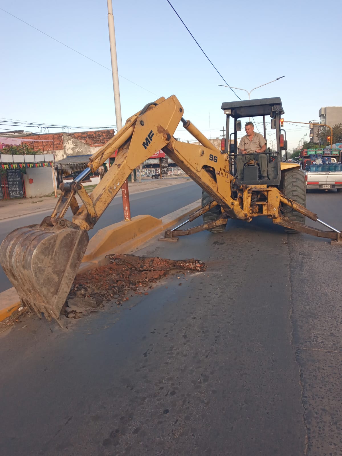 Mejoran el estado de la avenida Castelli en dos importantes sectores