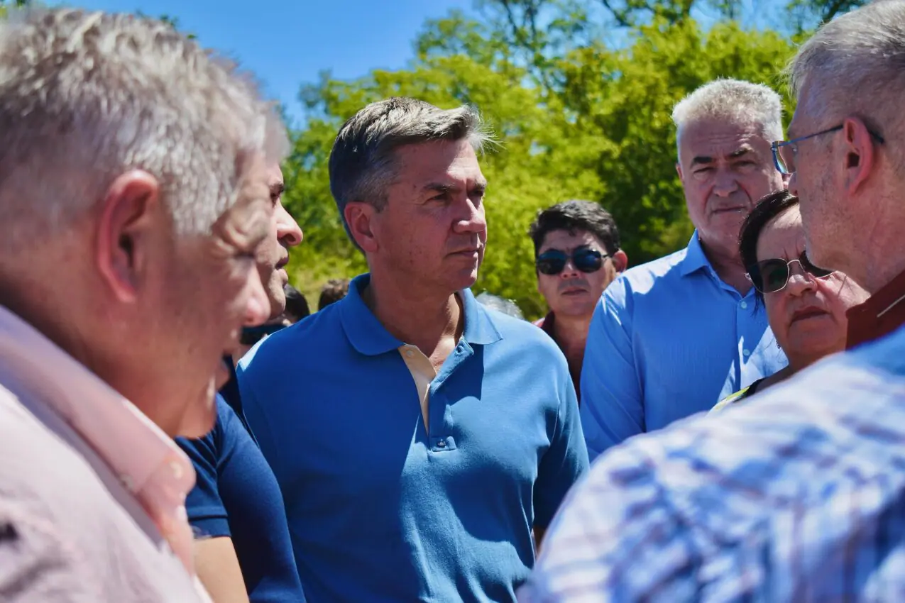 Colonia Elisa: El gobernador Zdero constató el inicio de obras para el sistema cloacal