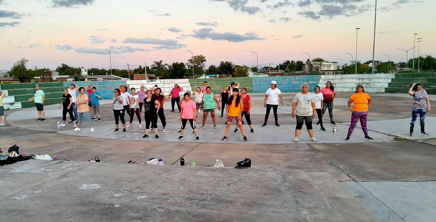 El Instituto del Deporte Chaqueño continúa con sus clases en el Parque Urbano Tiro Federal