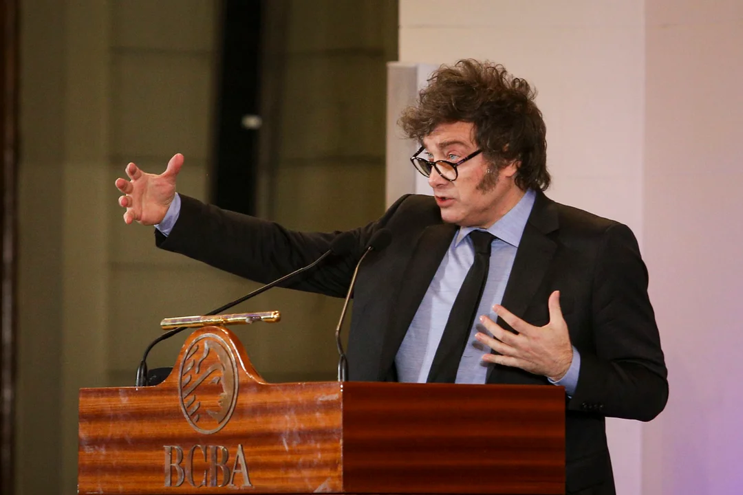 «Para qué sirvió el Ministerio de Mujer si Alberto Fernández cagaba a trompadas a la mujer», dijo Milei