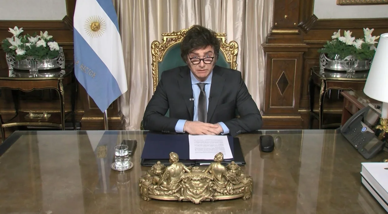 El Gobierno advierte sobre un posible monopolio ante la compra de Telefónica por el Grupo Clarín