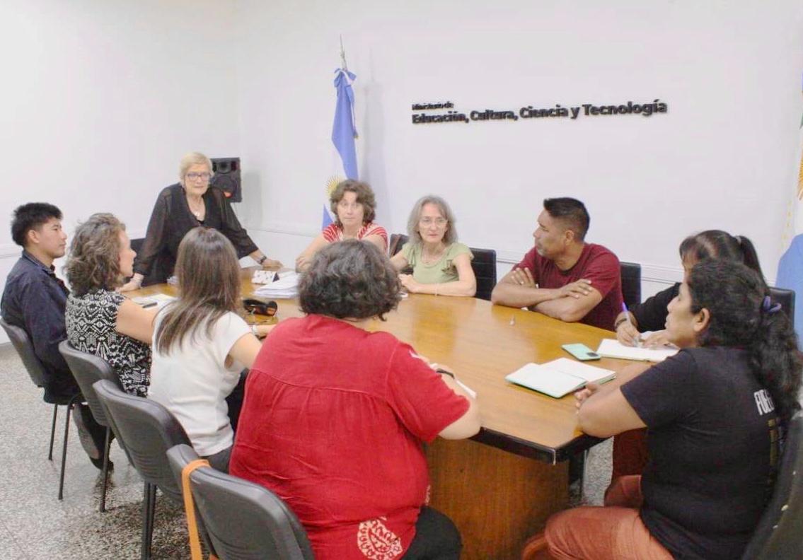 La Cartera Educativa planificó trabajos en territorio para fortalecer la educación intercultural y plurilingüe en toda la provincia